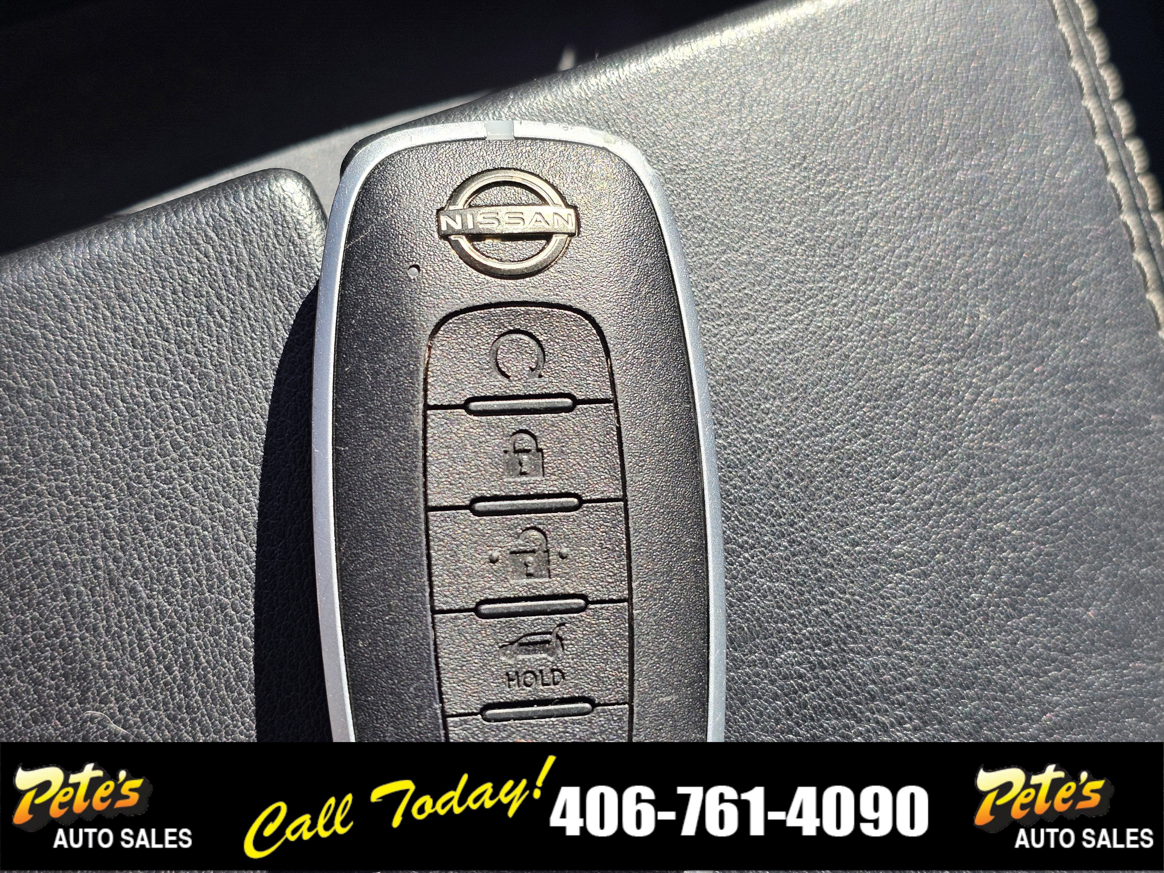 Used 2025 Nissan Rogue SV image 27