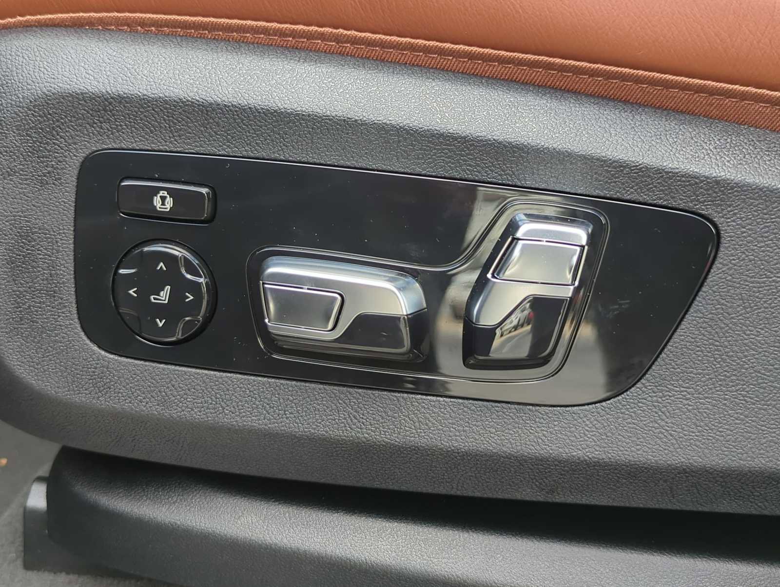 Used 2026 BMW X7 M60i image 17