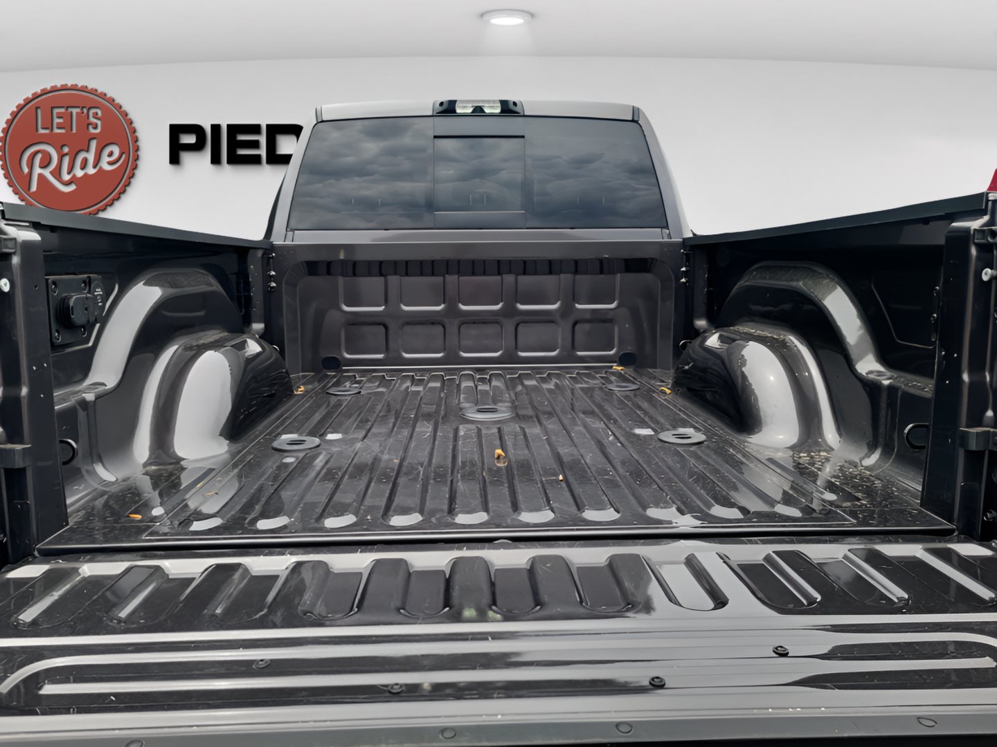 New 2026 RAM 2500 Laramie AWD/4WD image 14