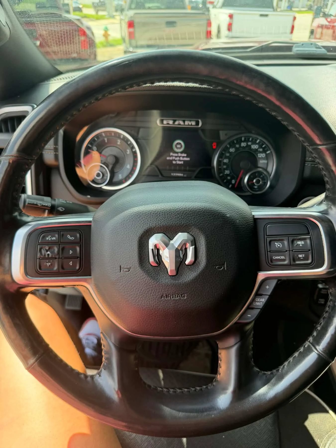 Used 2019 RAM 2500 Laramie AWD/4WD image 25
