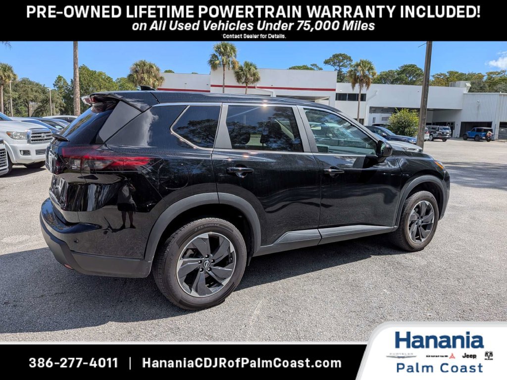 Used 2025 Nissan Rogue SV AWD/4WD image 3