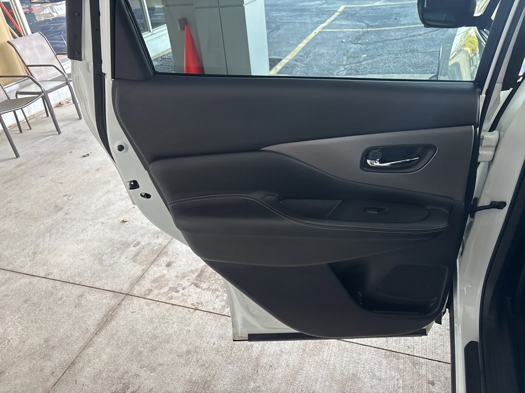 Used 2024 Nissan Murano SV image 22