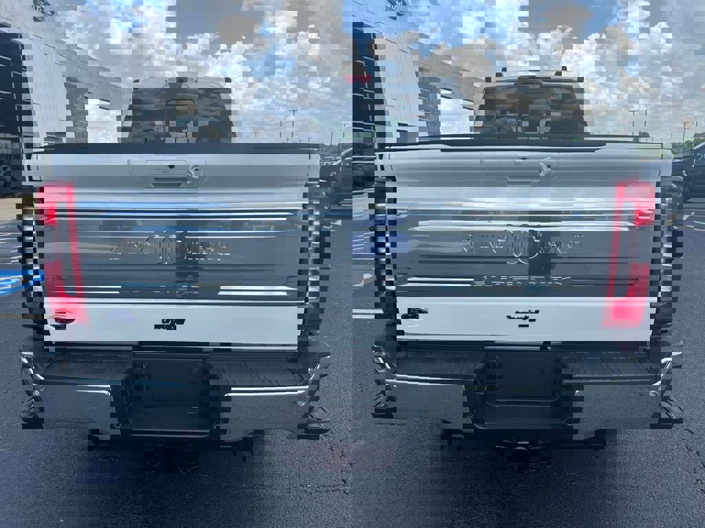 New 2025 Ford F250 King Ranch w/ Chrome Package image 37