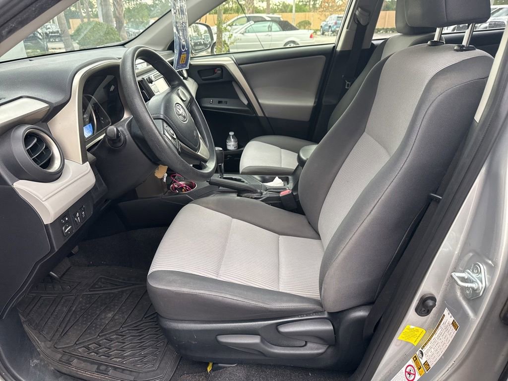 Used 2015 Toyota RAV4 LE image 5