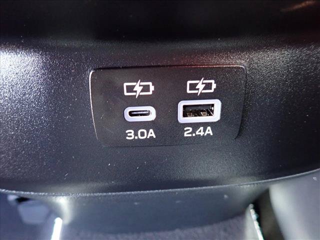 Certified 2025 Subaru Outback Premium AWD/4WD image 11