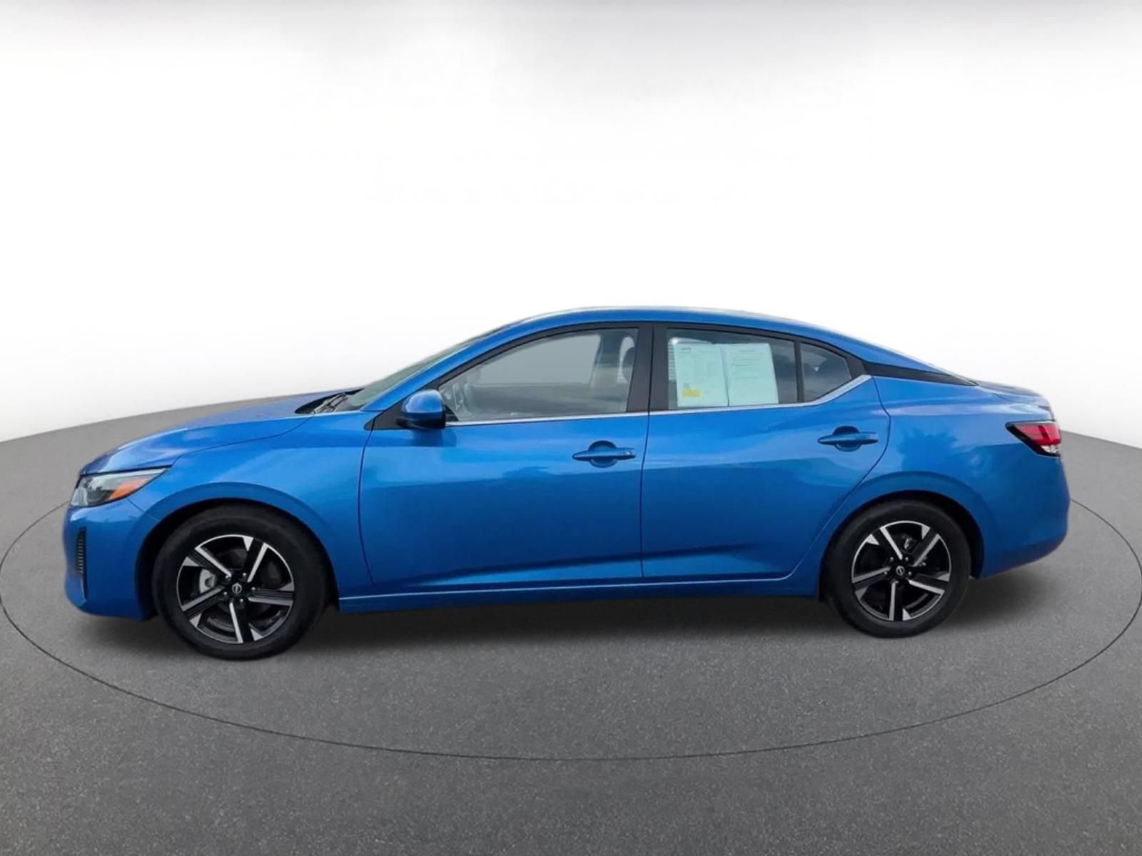 Used 2025 Nissan Sentra SV FWD image 7