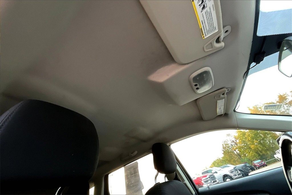 Used 2018 Dodge Journey SE w/ Blacktop Package image 20