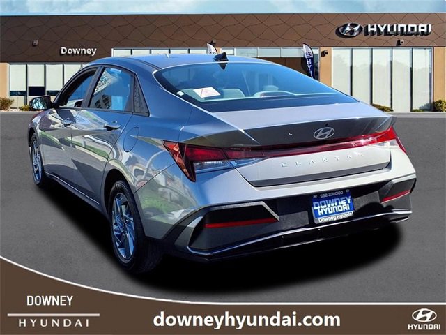 Used 2024 Hyundai Elantra SEL image 6