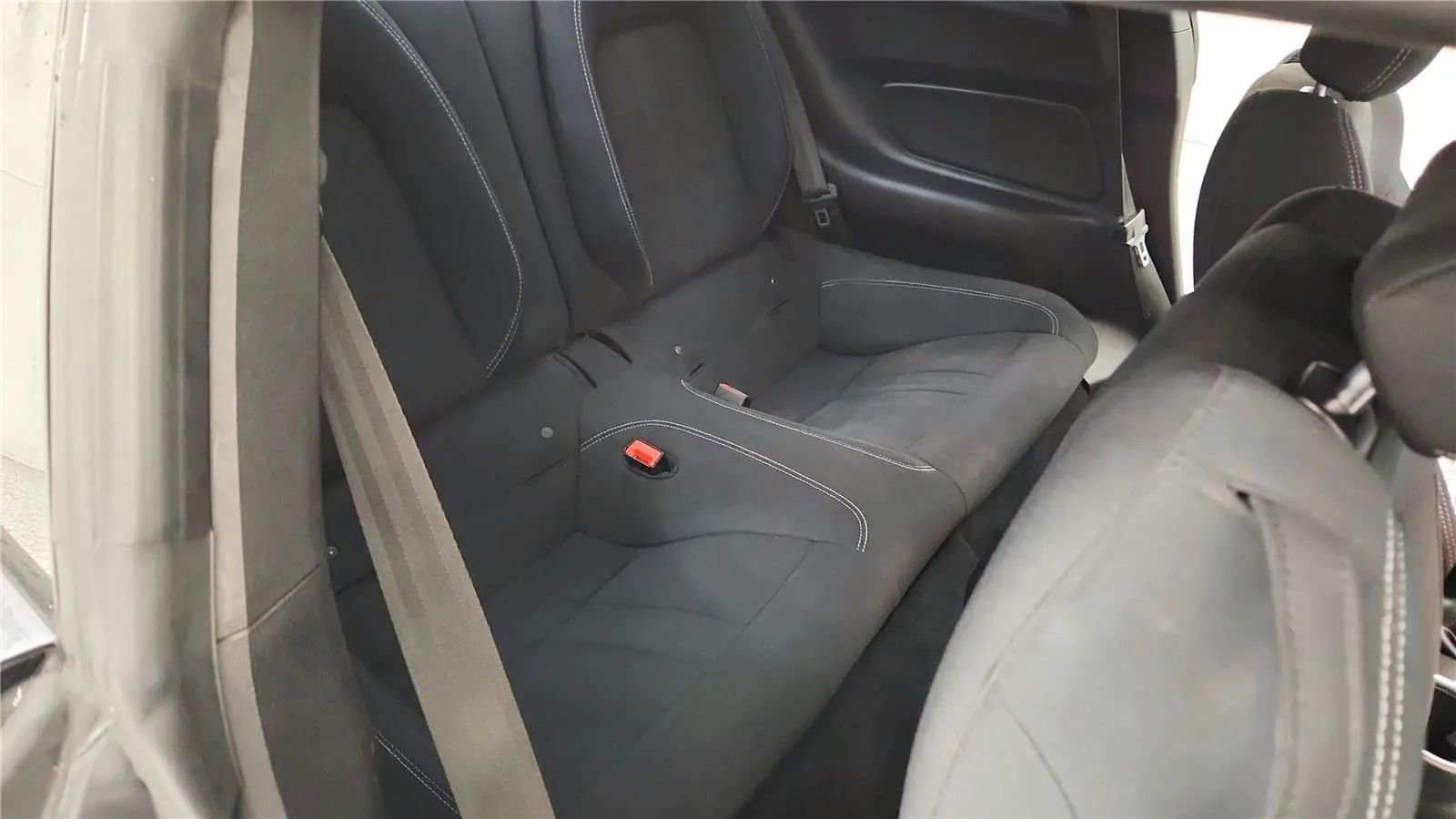 Used 2020 Ford Mustang GT image 35