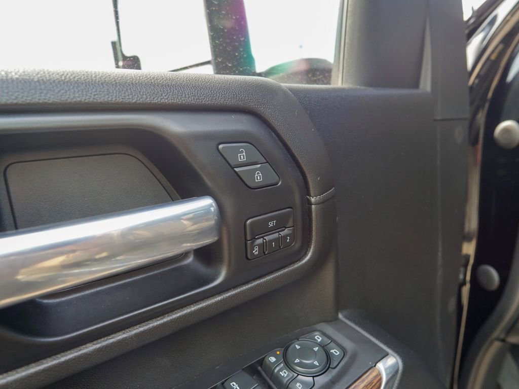 Used 2021 Chevrolet Silverado 3500 High Country image 19