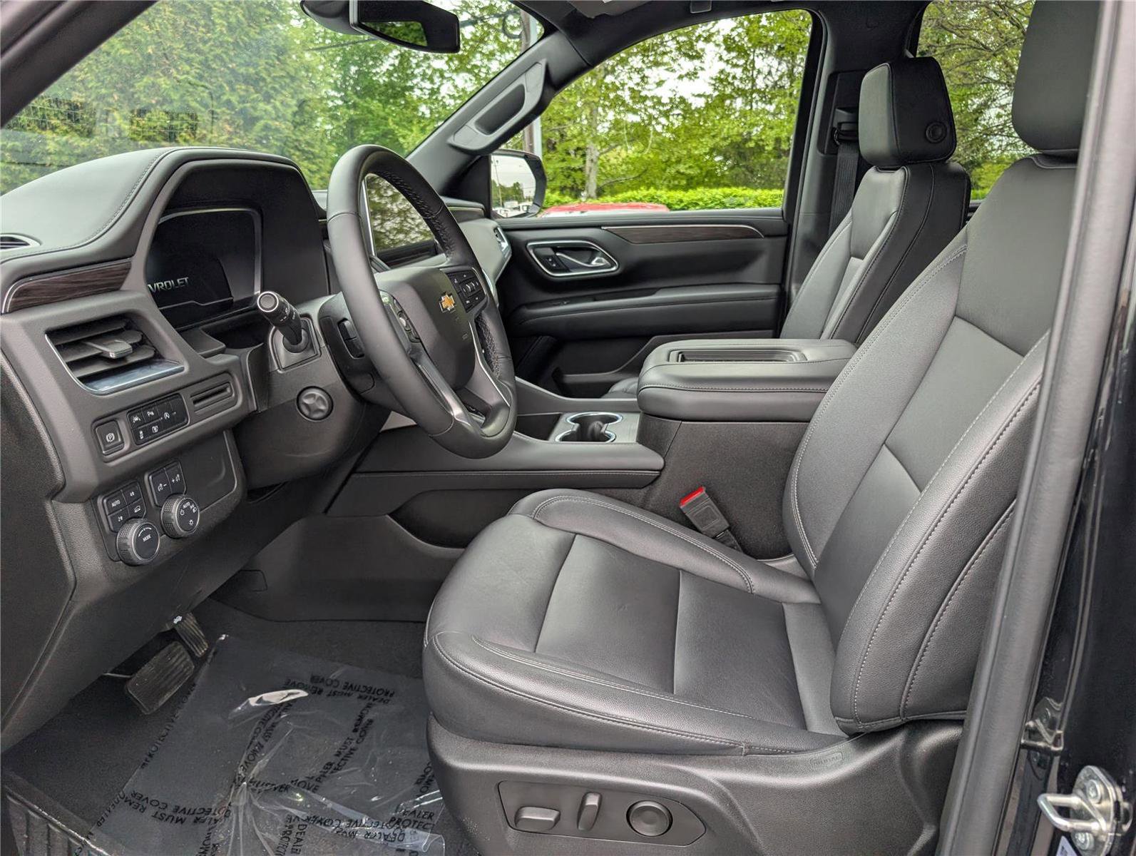 Used 2023 Chevrolet Tahoe LT w/ Luxury Package AWD/4WD image 20