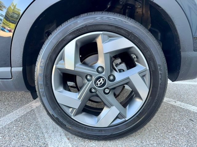 Used 2024 Hyundai Venue SEL FWD image 27