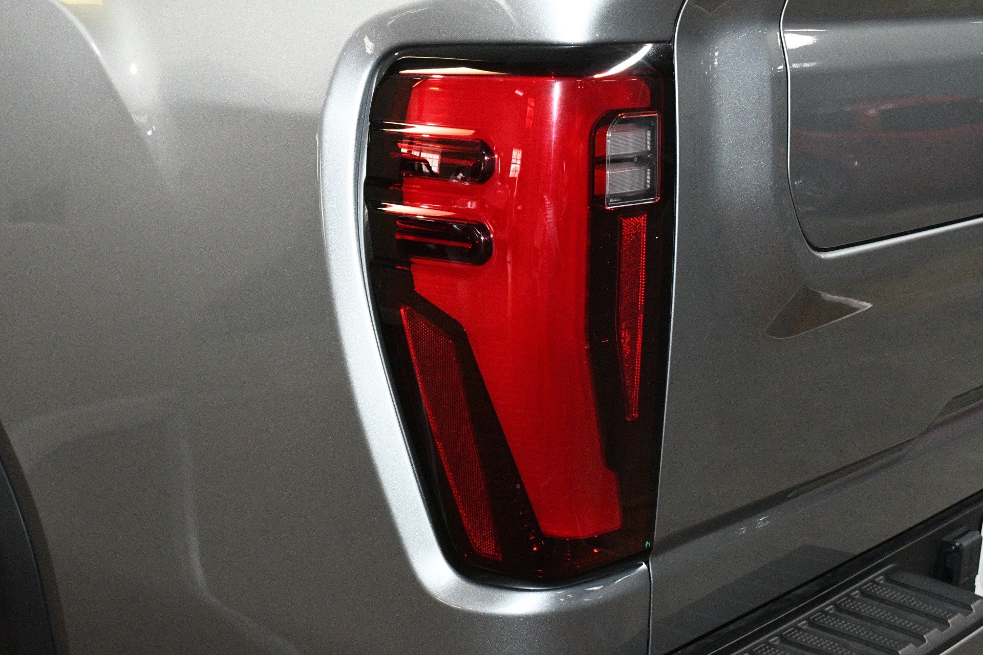 Used 2024 GMC Sierra 2500 Denali w/ Denali Reserve Package AWD/4WD image 60