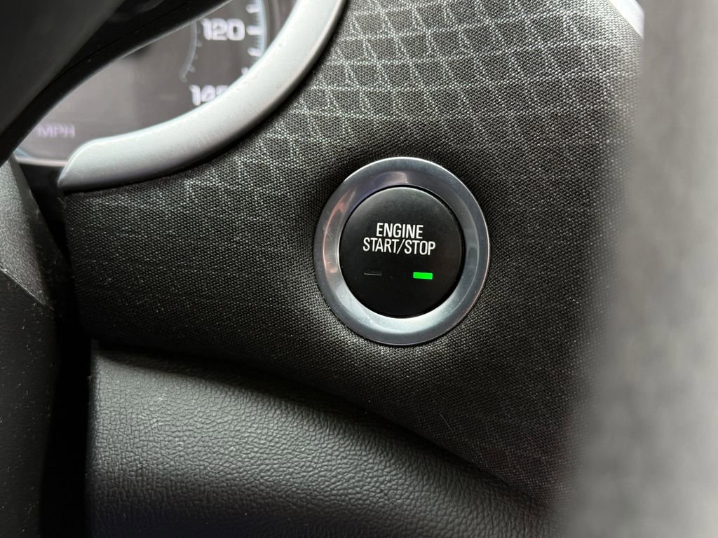 Used 2023 Chevrolet Malibu LT image 32