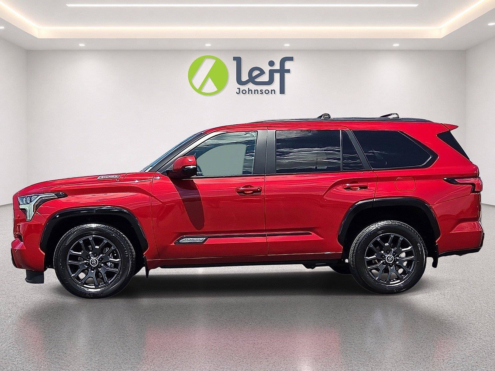 Used 2024 Toyota Sequoia Platinum AWD/4WD image 4
