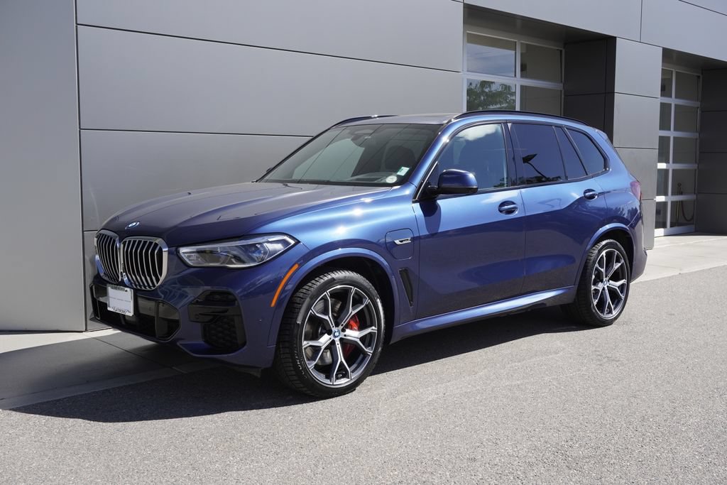 Used 2023 BMW X5 xDrive45e w/ Executive Package AWD/4WD image 3