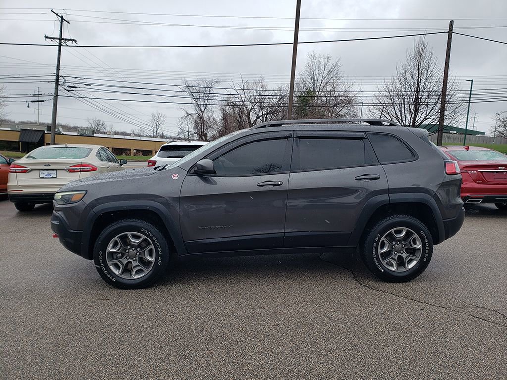 Used 2019 Jeep Cherokee Trailhawk image 8