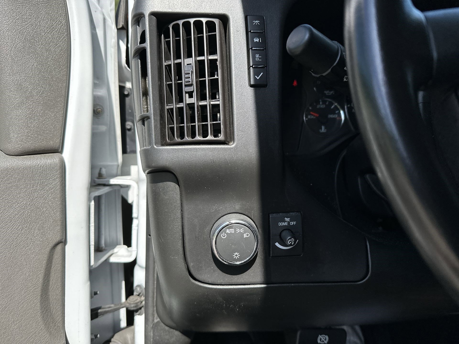 Used 2023 GMC Savana 2500 w/ Driver Convenience Package image 22