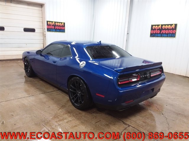 Used 2022 Dodge Challenger R/T RWD image 6