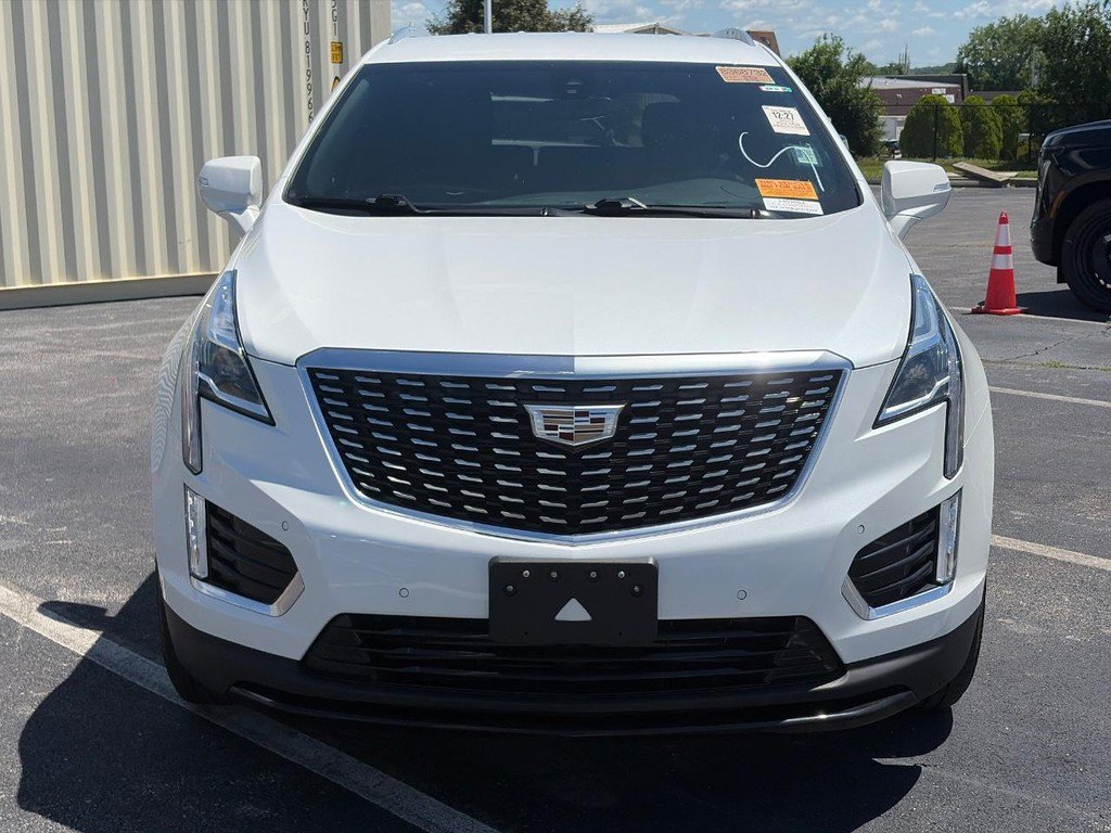 Used 2023 Cadillac XT5 Luxury AWD/4WD image 2