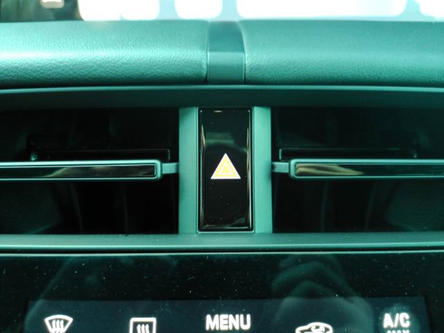 Used 2023 Porsche Taycan image 45