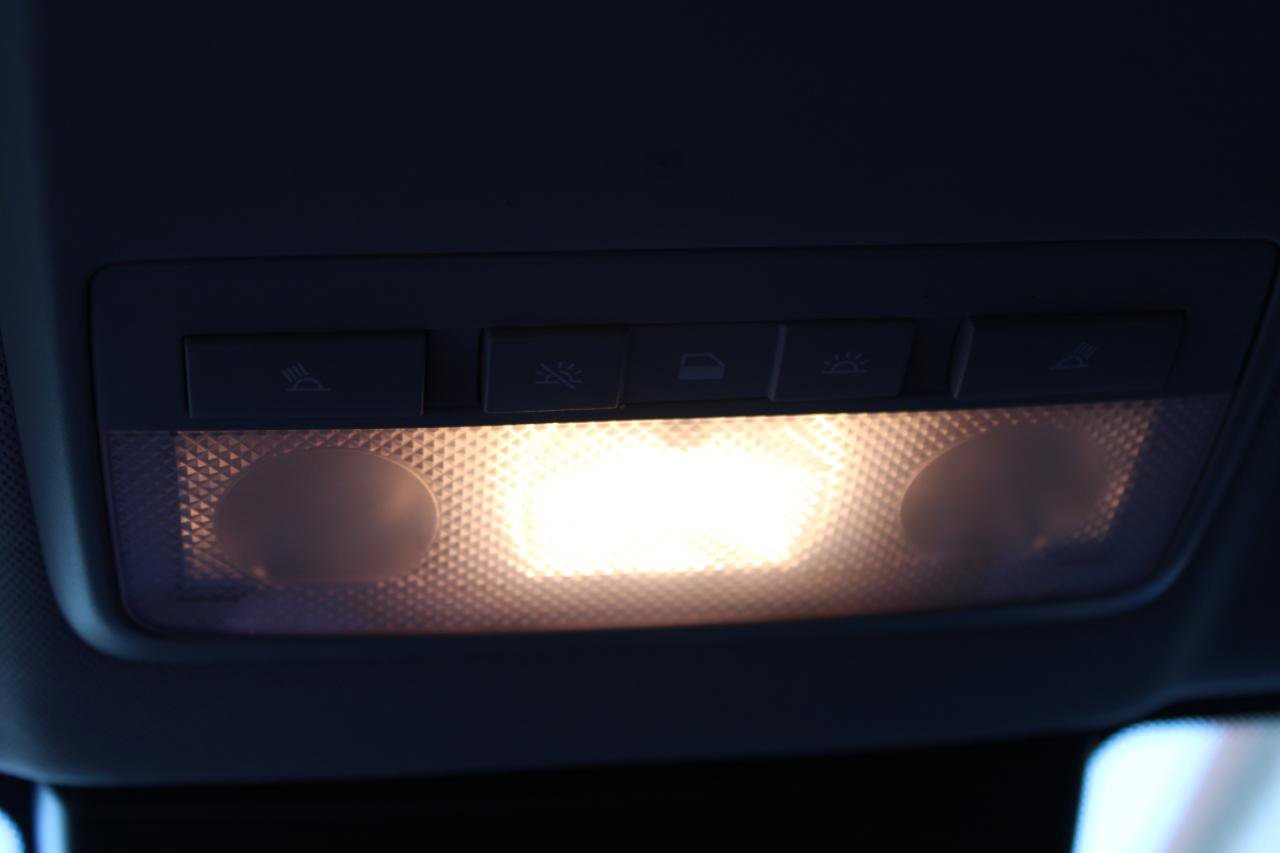 Used 2021 Chevrolet Trax LT w/ LT Convenience Package image 35