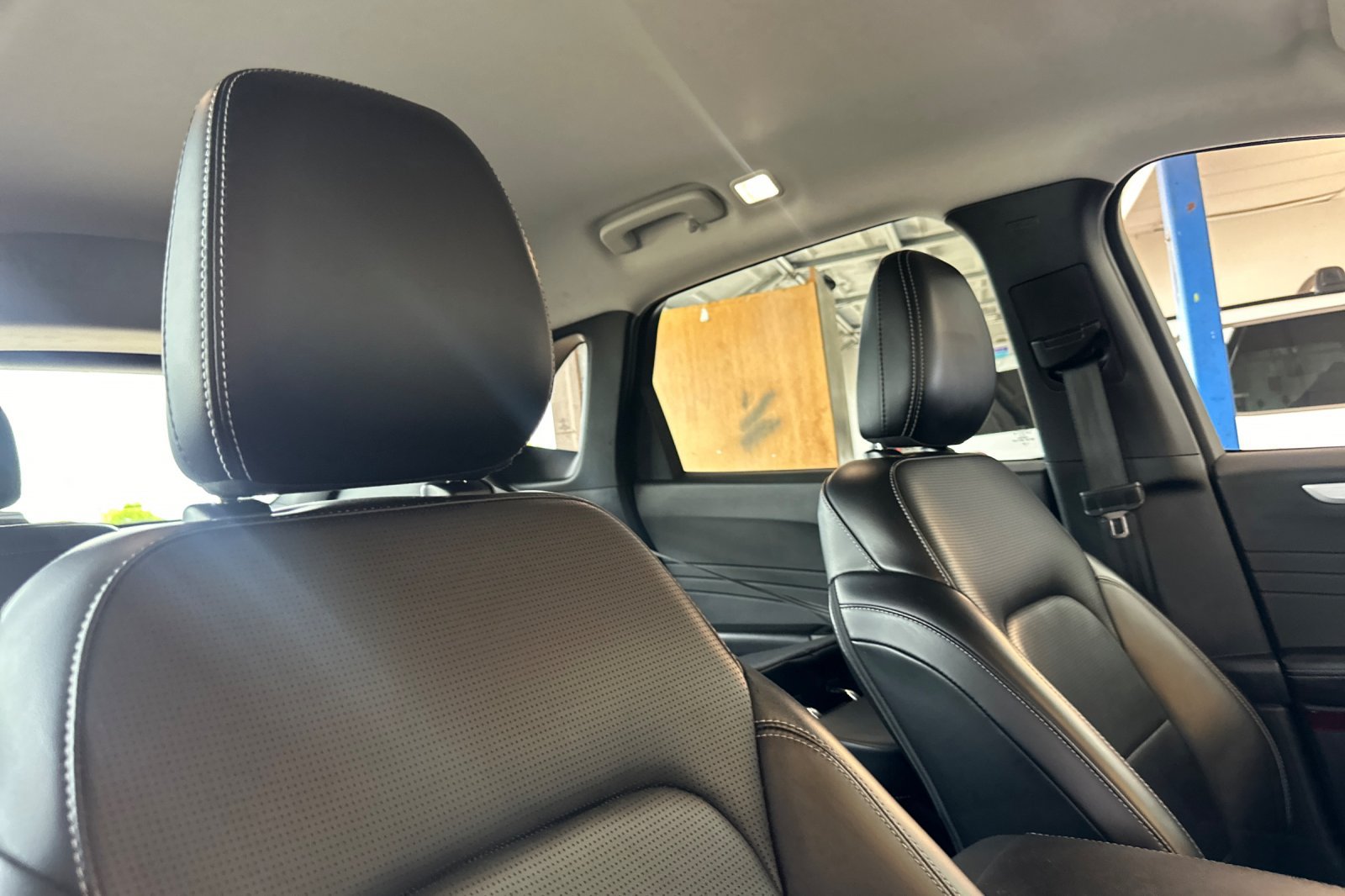 Used 2024 Ford Escape Platinum AWD/4WD image 17