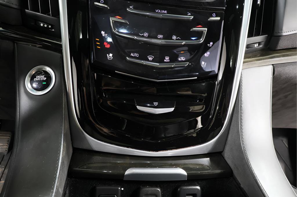 Used 2020 Cadillac Escalade Platinum image 10