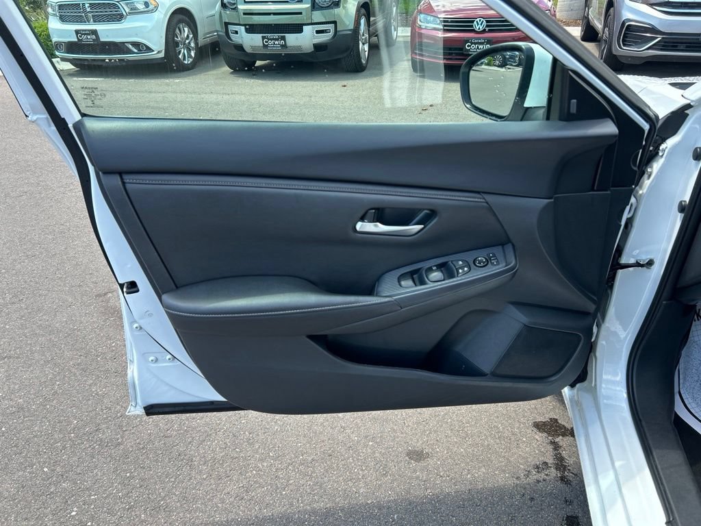 Used 2024 Nissan Sentra SV FWD image 19
