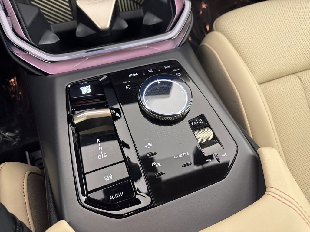 Used 2025 BMW X3 xDrive30i w/ Premium Package image 32