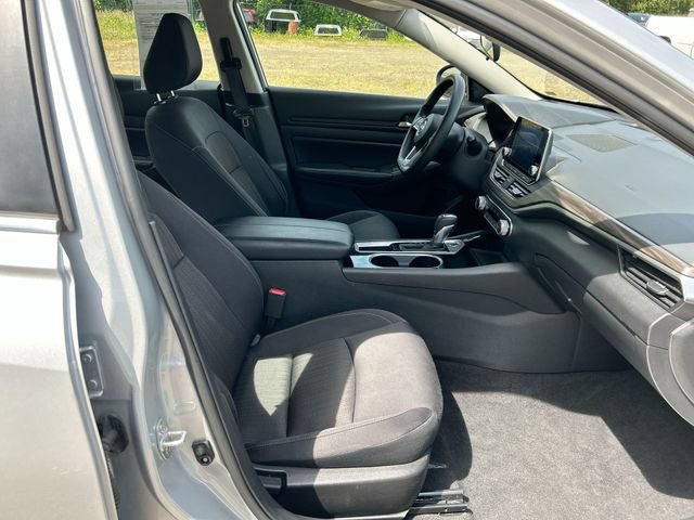 Used 2024 Nissan Altima 2.5 SV FWD image 25