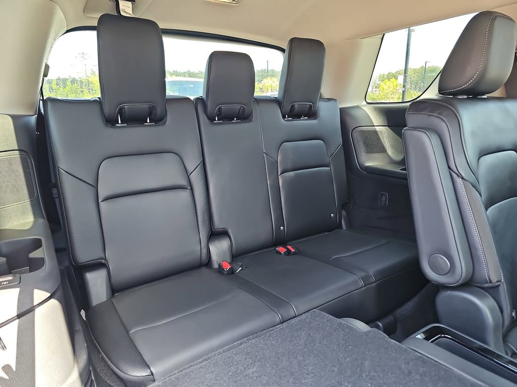 Used 2024 Nissan Pathfinder SL w/ SL Premium Package image 15