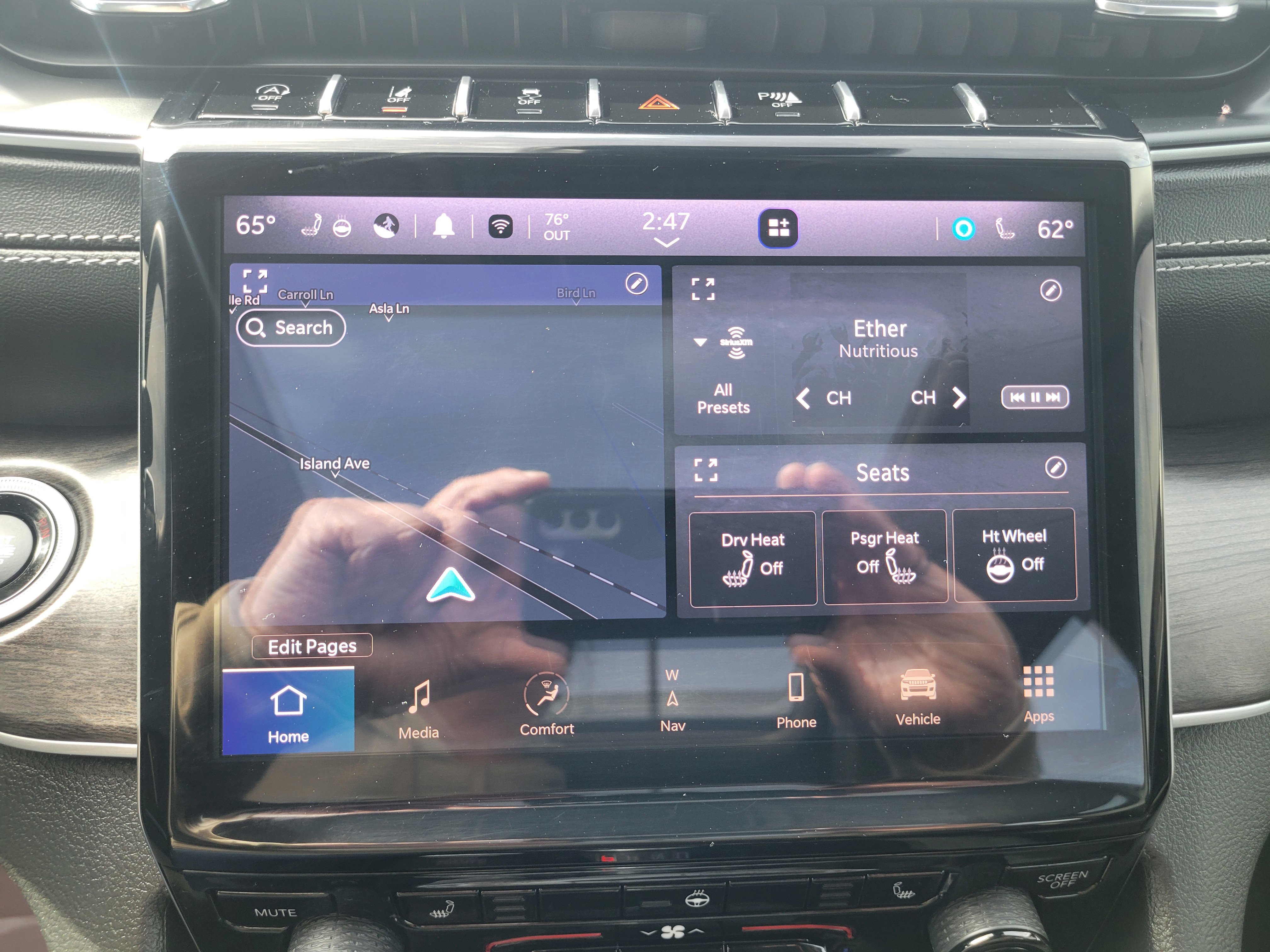 Used 2024 Jeep Grand Cherokee L Limited image 9