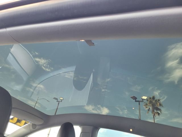 Used 2022 Tesla Model Y Long Range image 20