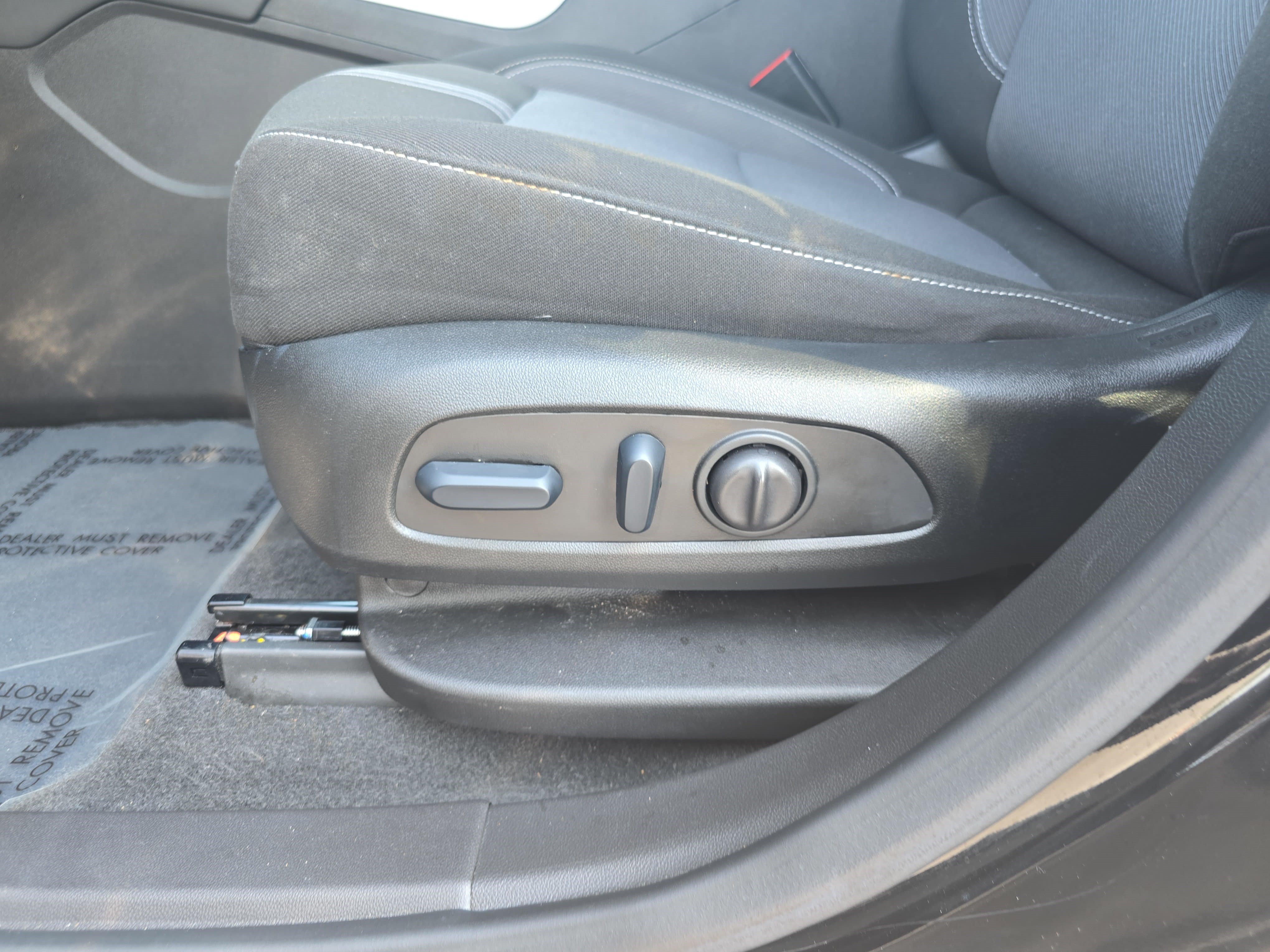 Used 2024 Chevrolet Blazer LT w/ Convenience Package FWD image 29