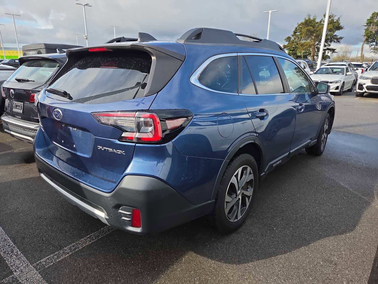 Used 2022 Subaru Outback Limited image 5