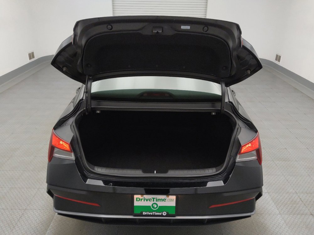 Used 2025 Hyundai Elantra Sport FWD image 29