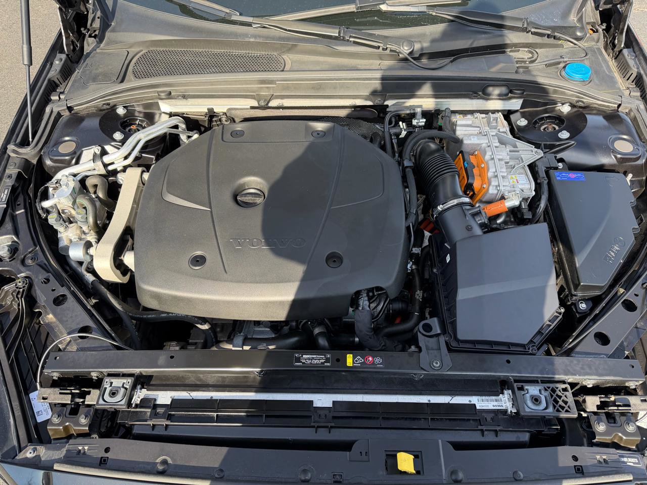 Used 2024 Volvo S60 T8 Plus w/ Climate Package image 21