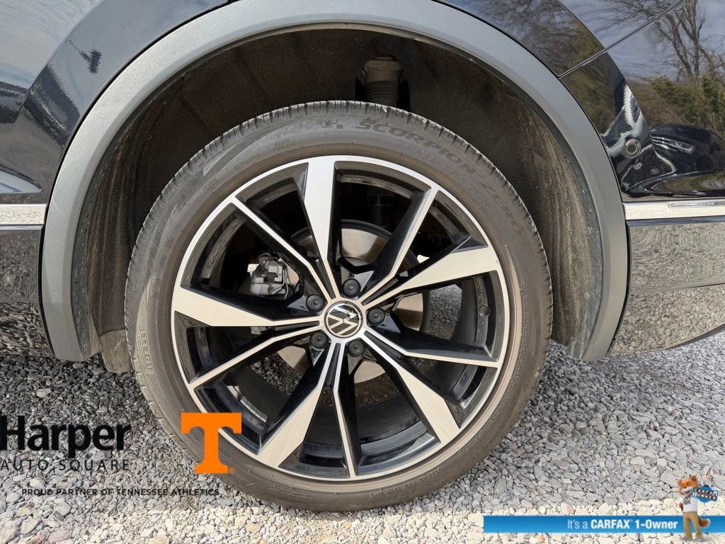 Used 2024 Volkswagen Tiguan SEL R-Line image 20