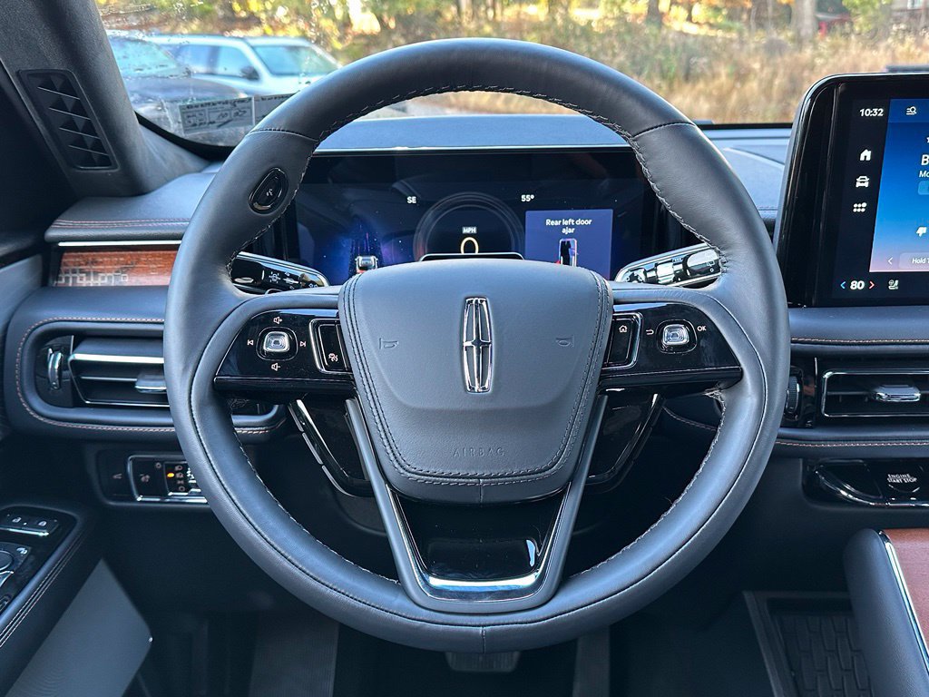 New 2027 Lincoln Aviator Black Label w/ Jet Appearance Package AWD/4WD image 8