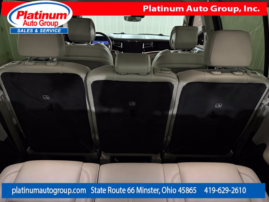 Used 2022 Jeep Wagoneer Series III AWD/4WD image 41