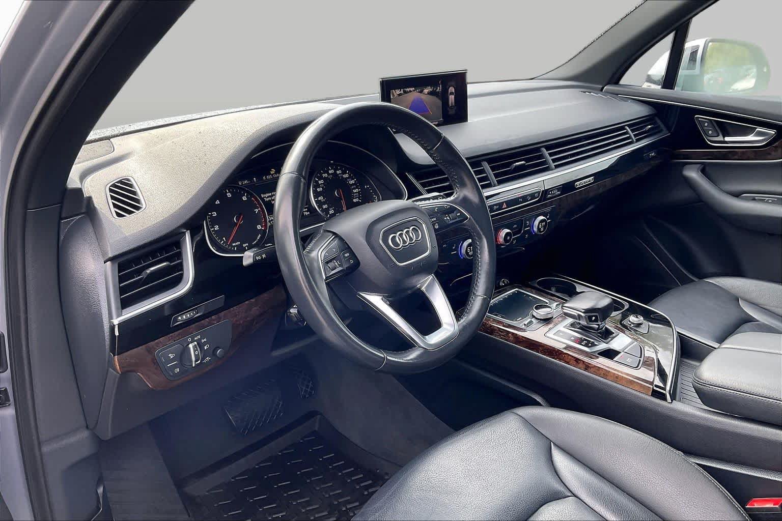Used 2019 Audi Q7 3.0T Premium w/ Convenience Package AWD/4WD image 17