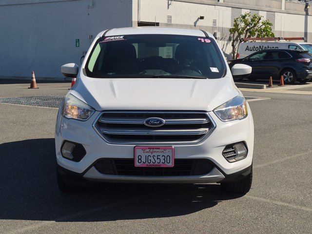 Used 2019 Ford Escape SE FWD image 2
