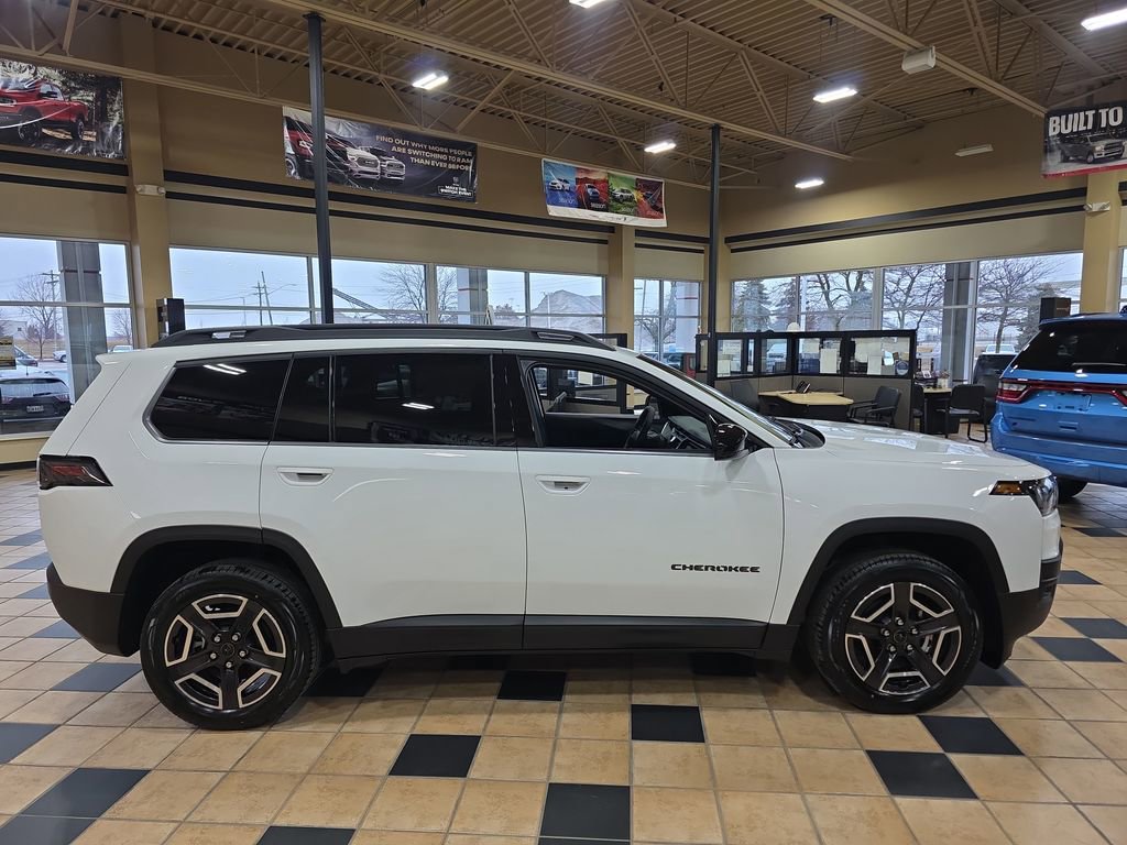 New 2026 Jeep Cherokee Laredo image 6