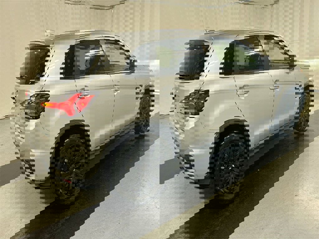 New 2025 Mitsubishi Outlander Sport LE image 2