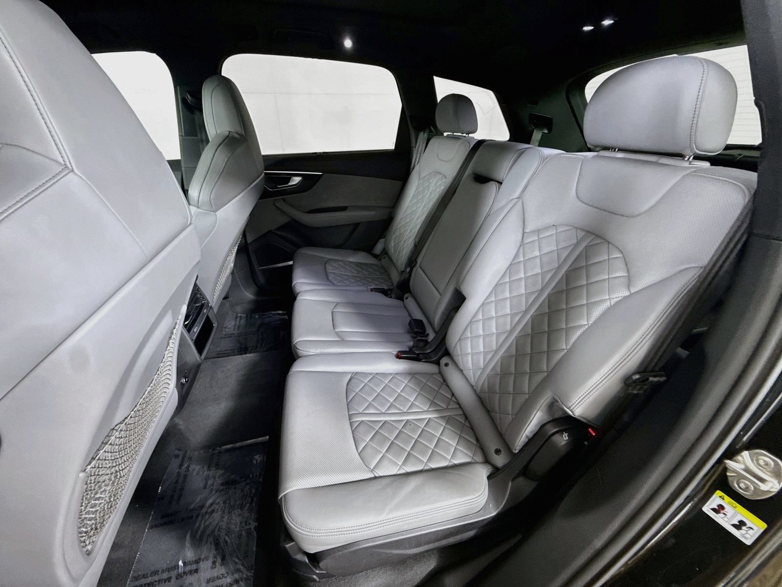Certified 2023 Audi SQ7 Prestige w/ Sport Package AWD/4WD image 22