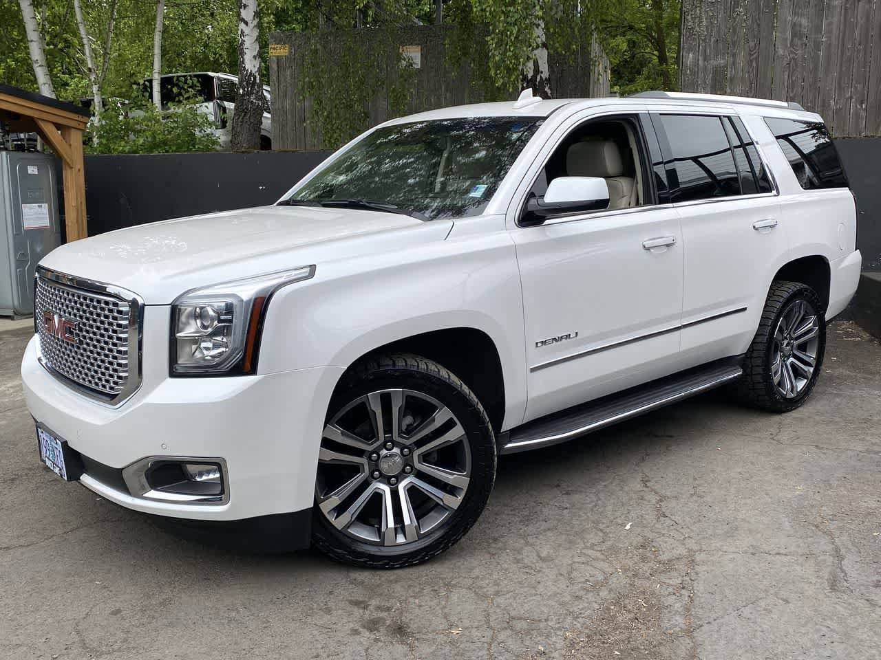 Used 2017 GMC Yukon Denali w/ Open Road Package AWD/4WD video 1