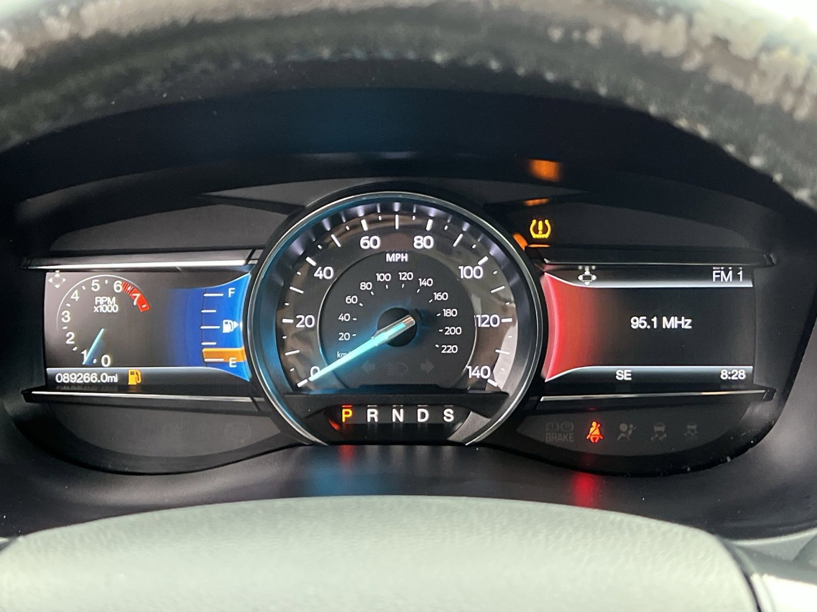 Used 2017 Ford Explorer XLT w/ Equipment Group 202A AWD/4WD image 25