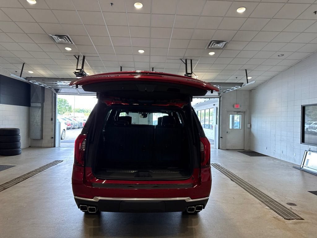 New 2026 GMC Yukon Denali w/ Advanced Technology Package AWD/4WD image 16
