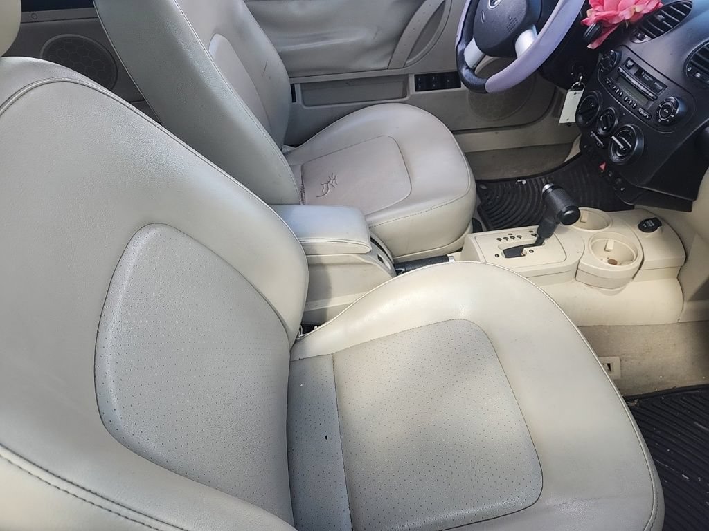 Used 2003 Volkswagen Beetle GLS FWD image 11